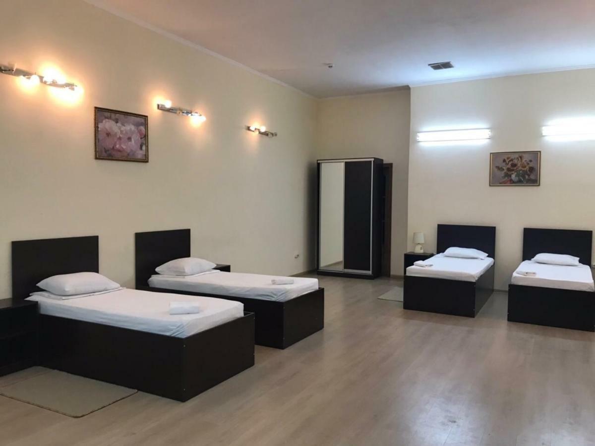 Mini-Hotel Verhovina Kijev Kültér fotó